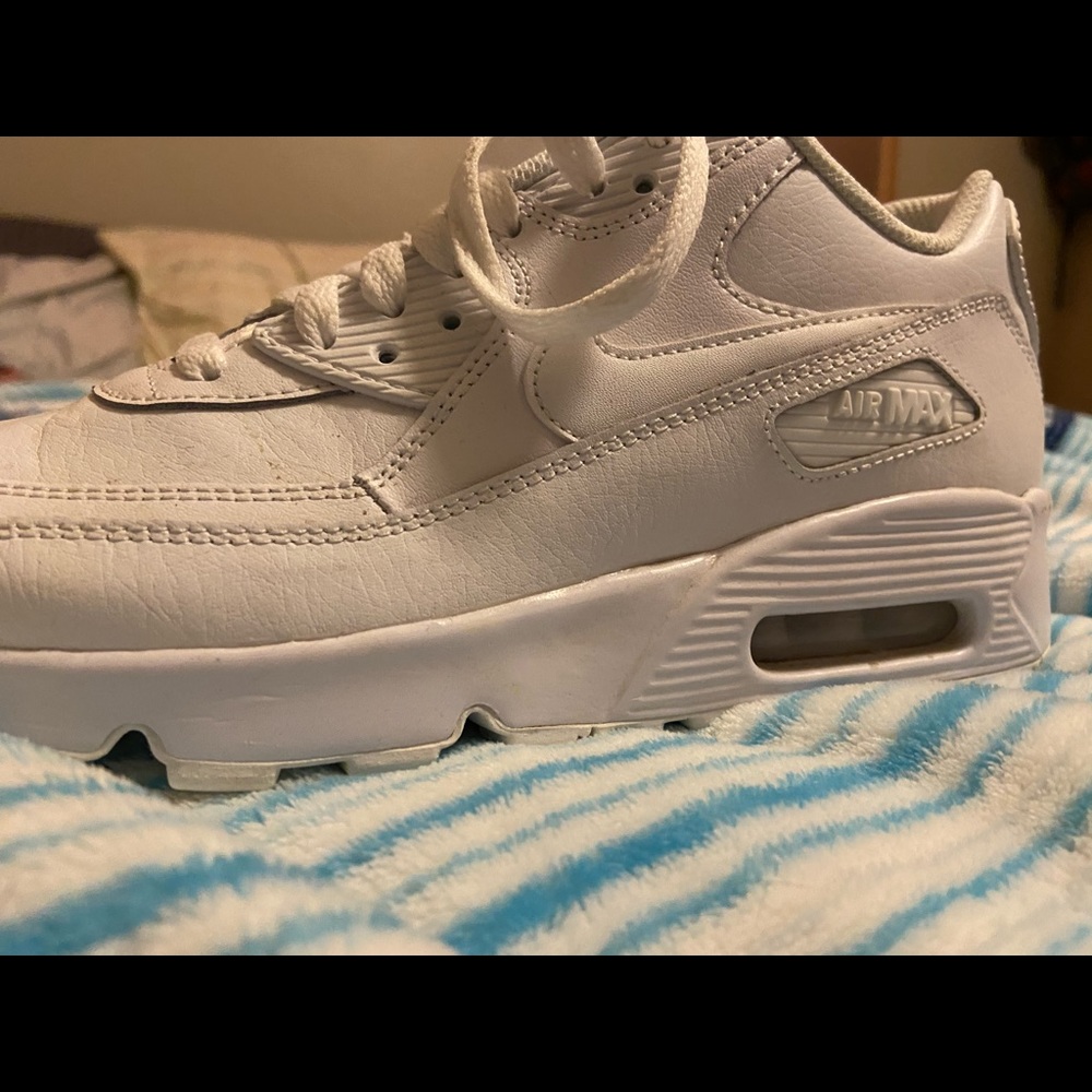 Women’s Nike Air Max 90